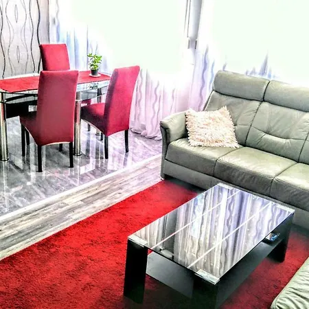 Apartman Mirna Apartment *